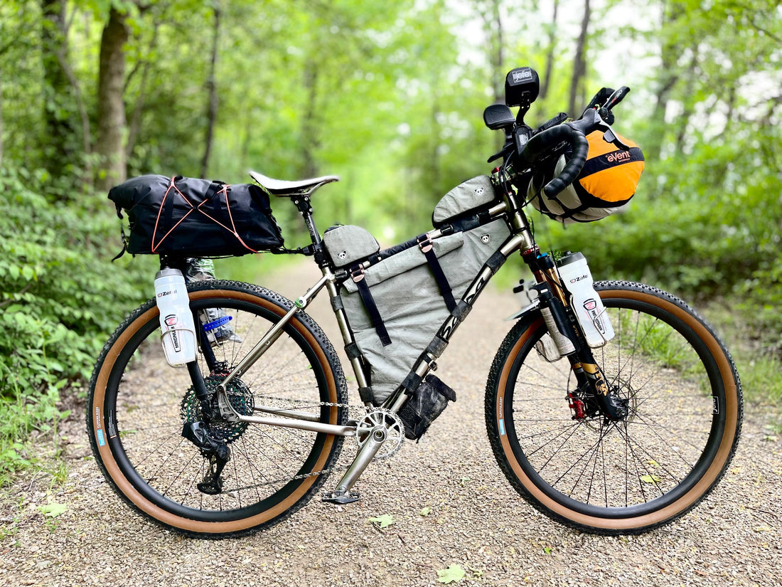 2022 Tour Divide Rig Glamour Shots - Jefe.bike