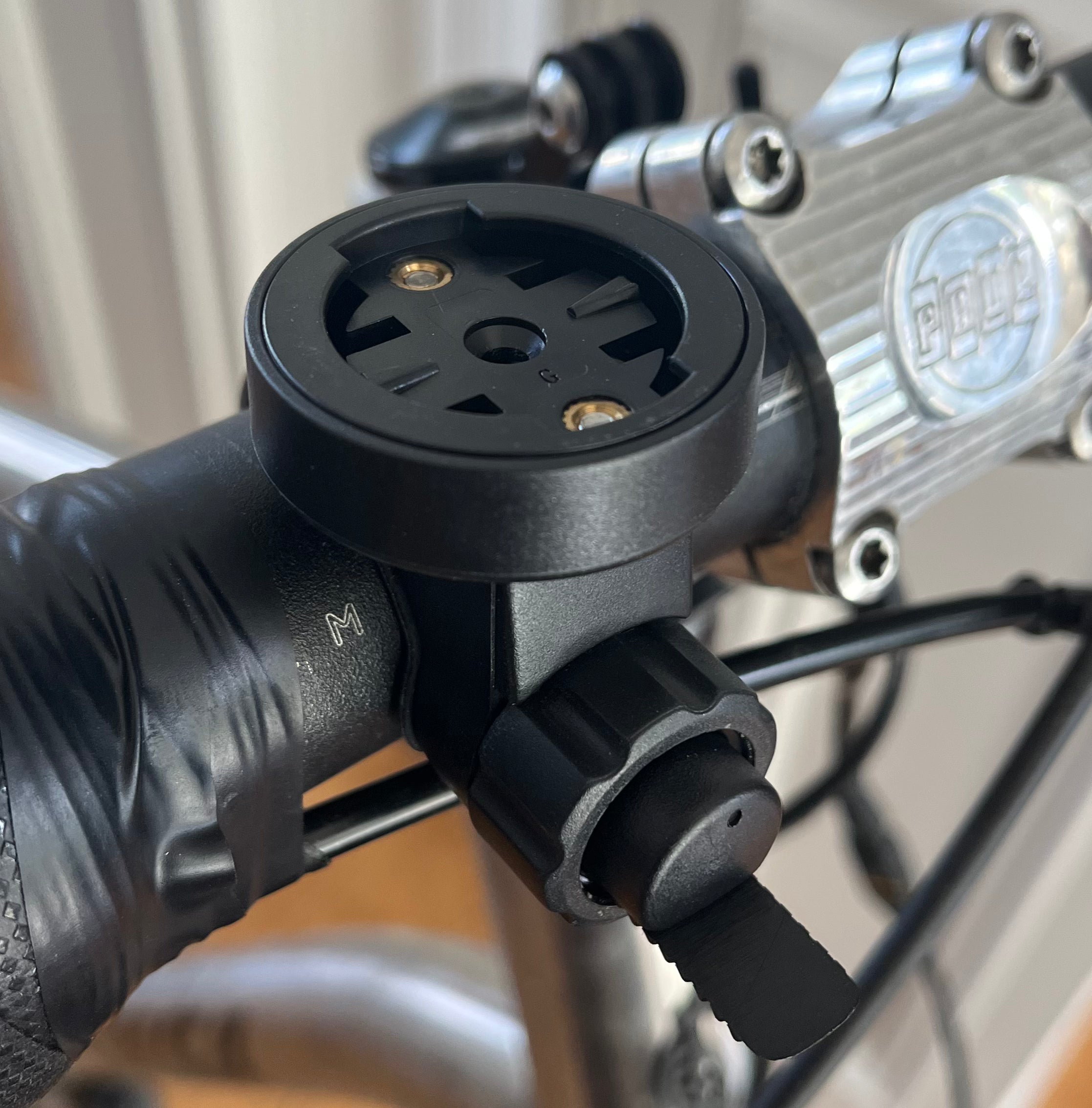 Adjustable Handlebar Computer Mount - 22.2mm to 35mm and Lightweight - Jefe.bike